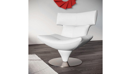 Mora Lounge Chair